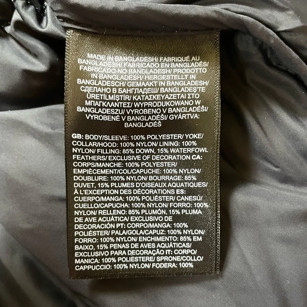 The North Face Women’s Printed Nuptse Down Jacket - Picture 8 of 13